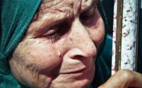شاب يحتفل بعيد المرأة بطريقته الخاصة بعدما قام بالاعتداء على أمه ضربا