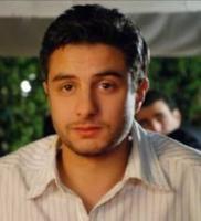 القبض على الفنان أحمد الفيشاوي مع سيدة اماراتية في شقة بالإسكندرية 