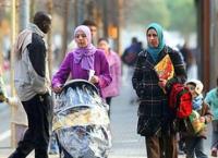 الجالية المسلمة بمدريد تنظم وقفة لإدانة هجوم باريس ورفضها للإرهاب