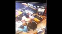 تطوان سوق الكورنة : إمرأة تسرق جهاز الدريمبوكس بطريقة محترفة