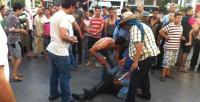 طنجة .. حافلة للنقل السري تدهس شرطي مرور بعدما حاول ايقافها بطريقة لا تصدق 