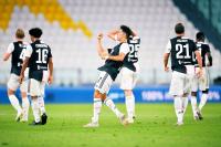 يوفنتوس بطلا للدوري الإيطالي للمرة التاسعة على التوالي