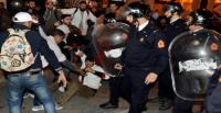 بالصورة...صحيفة أردنية تسخر من التدخل العنيف لقوات الأمن المغربية في حق الأساتذة المتعاقدين