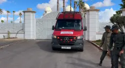 سقوط جرافة وسط الأنقاض بعد استئناف هدم قصر "الكريملين" ونقل السائق إلى المستشفى(فيديو)