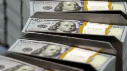 الدولار يواصل التراجع وسط توقعات بخفض الفائدة وترقب لاتفاقات تجارية حاسمة