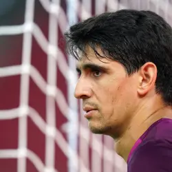 بونو يروي تفاصيل اعتداء رجال أمن عليه بسبب تغيير لون شعره (صورة)