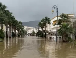 صورة صباح اليوم الأربعاء .. الأمطار تغمر مداخل حي الولاية في مدينة تطوان.