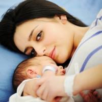 أهم احتياجات المرأة بعد الولادة