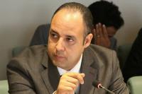بنحمزة : على الدولة أن ترفع يدها عن دعم تقاعد البرلمانيين... و والدي جندي متقاعد بقيت له 700 درهم