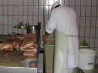جزار يبيع لحم زوجته لزبنائه