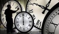 لهذه الأسباب الحكومة الفرنسية تتجه نحو التخلي عن العمل بنظام الساعة الاضافية