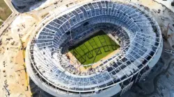 صور جوية.. الأشغال تقترب من نهايتها برفع آخر قطعة من سقف الملعب الكبير بطنجة استعداداً لكأس إفريقيا