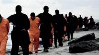 ليبيا : العثور علي رفات 21 قبطيا مصريا ذبحهم تنظيم "داعش" في مدينة سرت عام 2015