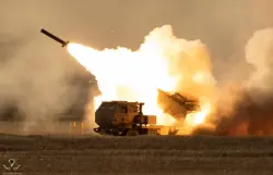 مناورات بالذخيرة الحية قرب طانطان.. الجيش المغربي يختبر صواريخ HIMARS الأمريكية في رسالة ردع واضحة