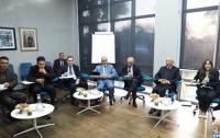 اللجنة الخاصة بالنموذج التنموي تلتقي بممثلي "البيجيدي"