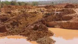 مصرع خمسة أشخاص إثر انهيار منجم للذهب في بوليفيا