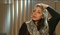 حوار صحافية ينتهي بخلع الحجاب ومعاتبة الضيف لأخذه ألف جنيه