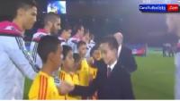 شخصية قوية لمولاي الحسن ، يصافح و هو غير مبال بنجومية لاعبي ريال مدريد