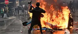 ماذا يحدث في أوروبا؟..التعليم يشعل فرنسا والتقشف يغضب بلجيكا