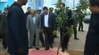 رئيس تونس منصف المرزوقي يعطي درسا في إلغاء بعض البروتوكولات