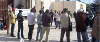 أبناء متقاعدي الفوسفاط ومعطلون يحتلون ويهددون بتفجير مركب تابع للفوسفاط 
