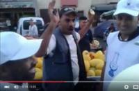 بالفيديو: بائع متجول يصرخ في وجه العثماني: "بنكيران ..مادار وَالُو"