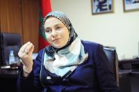بالصور.. المرض الخبيث ينال من وزيرة سابقة في حكومة "بنكيران" ومقرب يؤكد تدهور وضعها الصحي