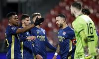 ليون يفوز على بريست ويرتقي إلى صدارة الدوري الفرنسي