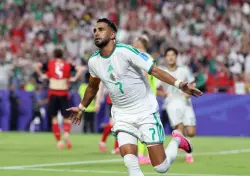 معارض جزائري شهير يؤكد تسريب "الكابرانات" لخطة منتخب بلادهم قبل المباراة بساعات