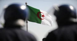 الجزائر: تجدد المواجهات بين قوات الأمن ومتظاهرين في منطقة القبائل