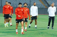 بالصورة.. "إيتو" يتجسس على المنتخب المصري باستعمال "درون" ويتسبب في إلغاء الحصة التدريبية الأخيرة للفراعنة