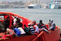 إسبانيا تنقذ 160 مهاجرا قادمون من المغرب بينهم حامل في شهرها التاسع و6 أطفال