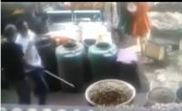 مشرمل هاز سيف وكيتعدى على أصحاب المحلات التجارية اللي ماعطاوهش الفلوس بالحي المحمدي كازا