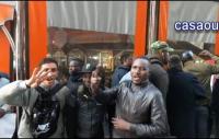 مشاداة كلامية طريفة بين جماهير الشياطين الأسود و الرجاء‎