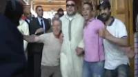 الملك محمد السادس يتجول في أسواق فاس وسط ترحيب كبير من التجار
