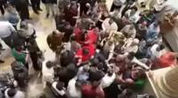 مواطنون يعتدون بالضرب على رجل وابنته بمرتيل قبل آذان المغرب بسبب لباسها المكشوف