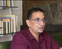 بعدما وصف الوضع المغربي بالرمادي ..رفيقي يتساءل : "واش خص نشجعو السياحة الداخلية ولا خص نكلسو ف ديورنا؟"