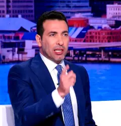 أبو تريكة يقصف مدرب جنوب إفريقيا بسبب المغرب ويتوقع فشل نسخة كأس العالم 2026!