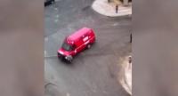 شاهد .. سيارة إسعاف تدهس إمرأة في أحد شوارع طنجة