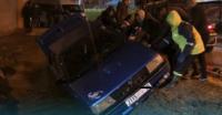 ليست المرة الأولى....غضب كبير بعد سقوط سيارة بمجرى مائي "سيء السمعة" بطنجة