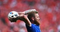 "الفيفا" يُجري تعديلا جذريا على رميات التماس