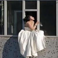 شرطة الدار البيضاء تعتقل رجل أمن للتحقيق معه في محاولة فتاة الانتحار بشقته