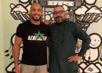الملك يمارس هوايته المفضلة  بطنجة و الأمير "حسن" يتناول العشاء بمطعم "زعيتر"