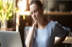 نصائح يومية بسيطة لتجنب آلام الظهر المزمنة