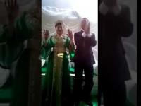 عريس يخلق الحدث ليلة زفافه ... شاهد ماذا فعل ؟؟