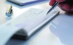 بعد مصادقة البرلمان.. إجراءات صارمة لضبط استعمال "الكمبيالات" وتقليص التعامل بـ"الكاش"