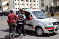 نصاب محترف انتحل صفات "خطيرة" استغلها في تمرير صفقات والضغط على مسؤولين