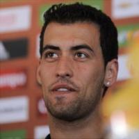 بوسكيتس يمدد عقده مع برشلونة حتى عام 2020