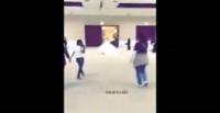 بالفيديو.. عريس خليجي يهرب بعروسه من أمام المدعوين