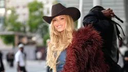 ظهور نادر للنجمة العالمية بيونسيه بالحجاب يثير دهشة جمهورها (صورة)